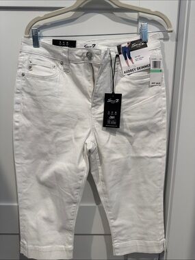 Seven7 White Women’s Bermuda Shorts
